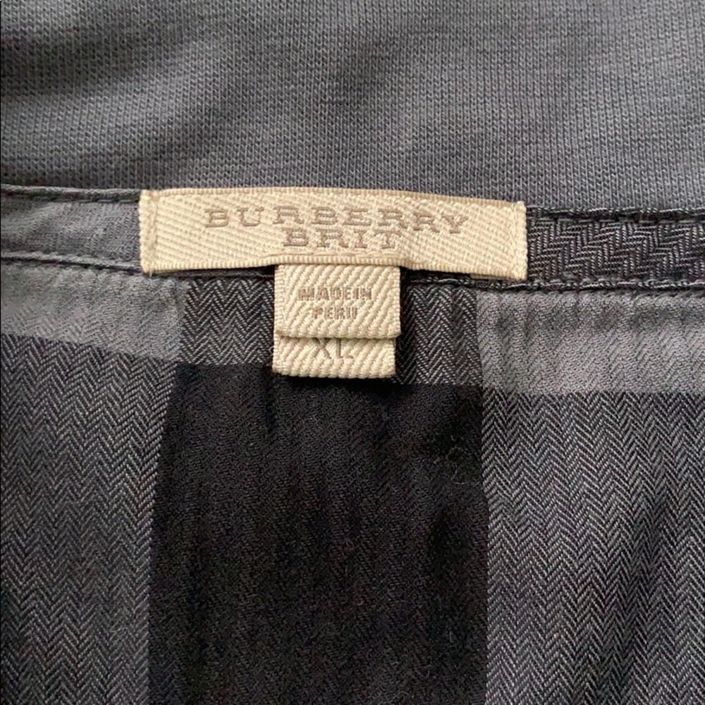 Men’s Burberry half zip - Picture 2 of 5